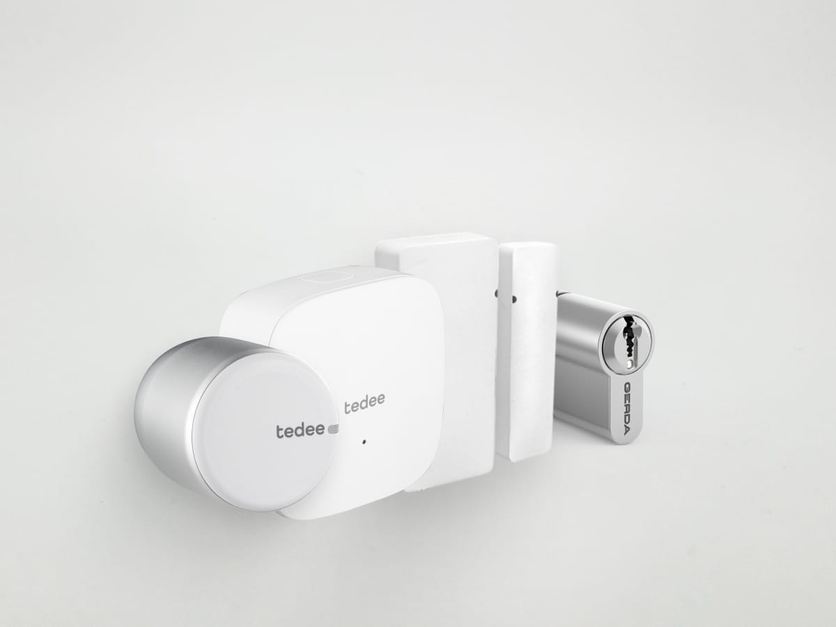 tedee-pro-bridge-bundle-mit-zylinder-und-t-rsensor-smart-lock-set image 1