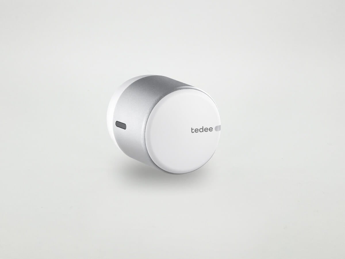 tedee-go2-set-mit-door-sensor-und-bridge-smart-lock-bundle image 5