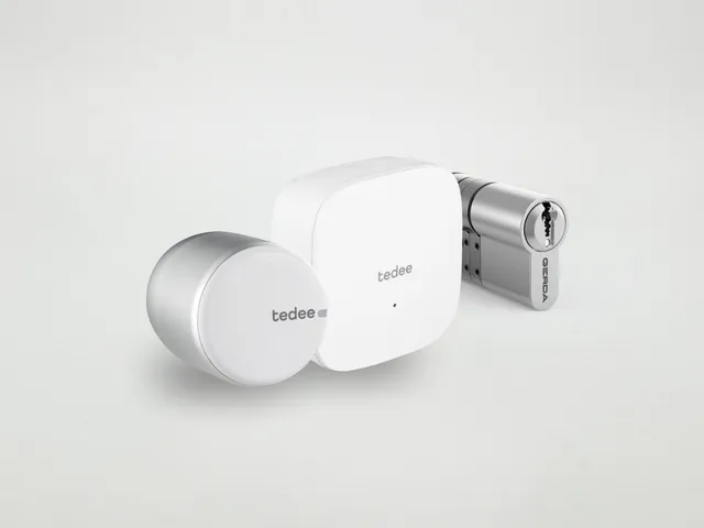 tedee-pro-bridge-bundle-premium-smart-lock-mit-fernzugriff image 1