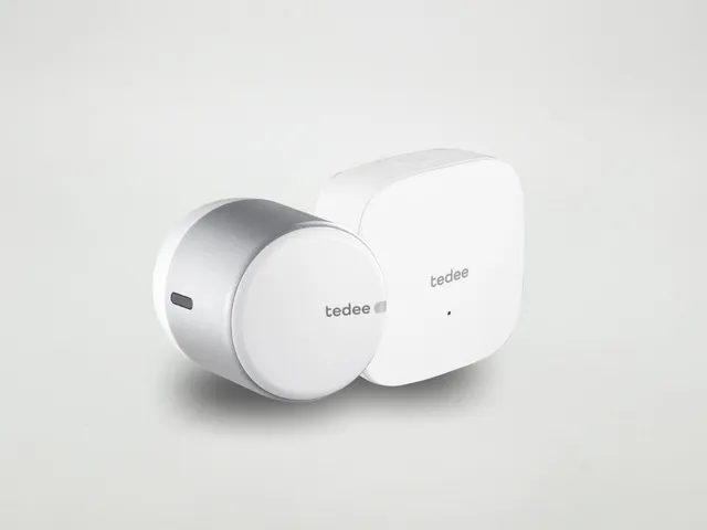 tedee-go-bridge-bundle-mit-eurozylinder-smart-lock-set image 1