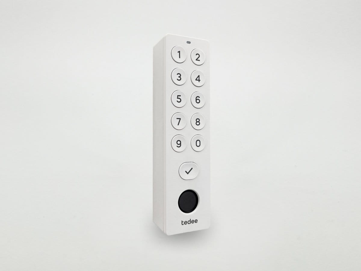 tedee-keypad-pro-fingerabdruck-pin-wei image 1