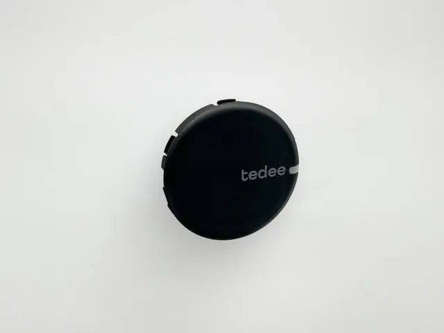 tedee-pro-cover-schwarz-ersatz-tastenabdeckung-vorderseite image 1