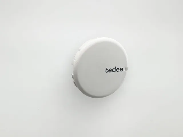 tedee-pro-blindabdeckung-tasterkappe-wei image 1
