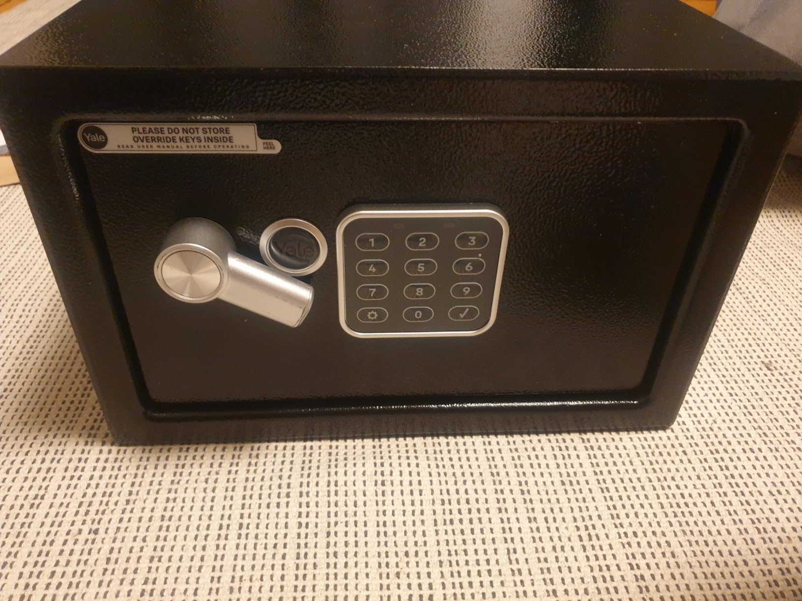 Kleiner Safe für Wertsachen
