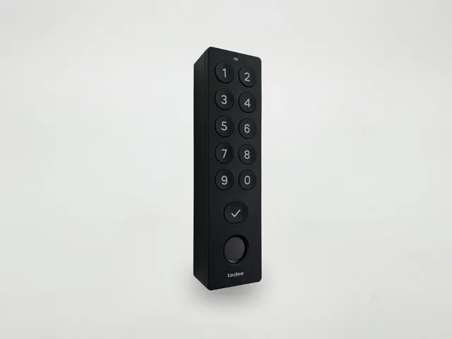 tedee-keypad-pro-codeschloss-mit-fingerabdruck-schwarz image 1